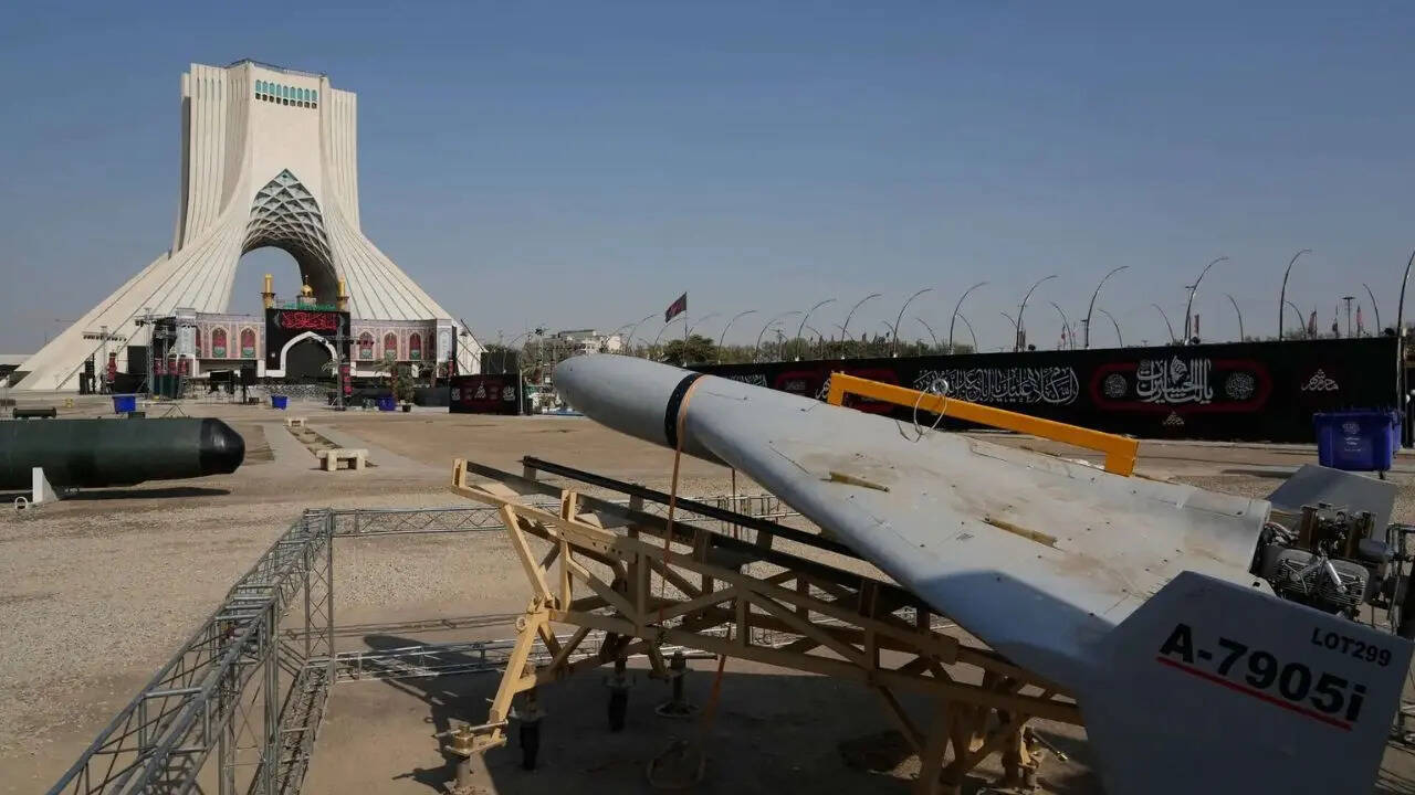 ‘We Will Cut Them Off’: Top Iranian General Warns US Against Ground Op Amid Stalemate