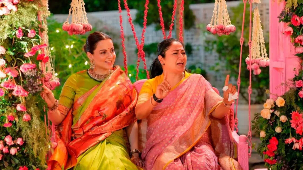 Actor and MP Kangana Ranaut joined the Hariyali Teej celebrations hosted by Delhi's Chief Minister Rekha Gupta. (Photos: Instagram/@kanganaranaut)