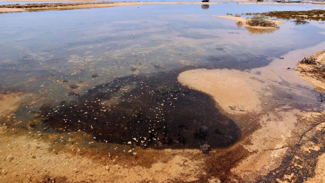 Hormuz Oil Spill 2
