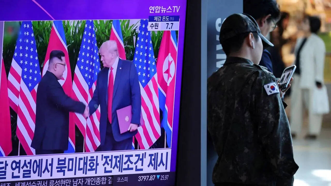 Trump Kim Jong Un 2