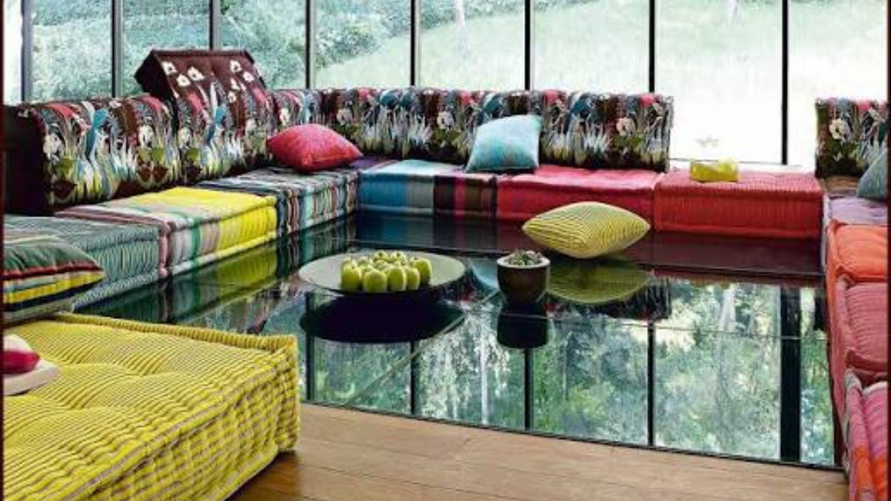 Mah Jong Sofas are the ultimate conversation pit (Credit: Facebook)