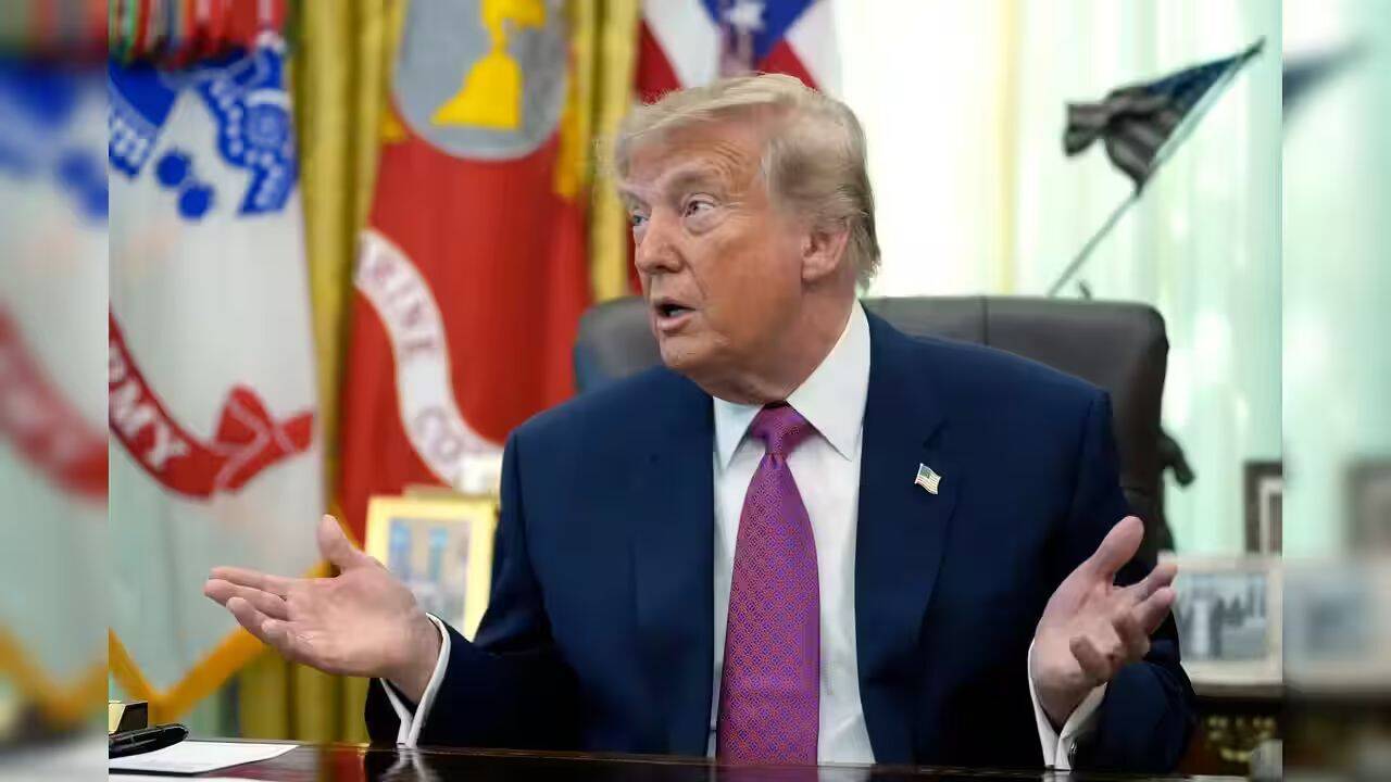 Trump’s Truth Social Barrage Claims Iran Is ‘Failing’